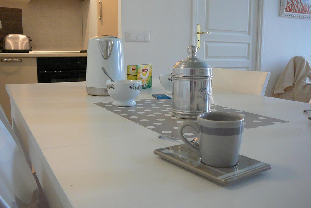 2 Bedrooms In Central Location On The Famous Place Massena Appartamento Nizza