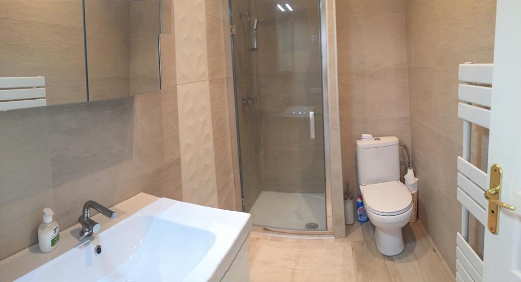 2 Bedrooms In Central Location On The Famous Place Massena * Nizza